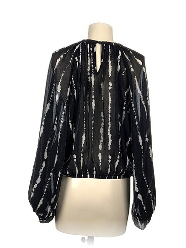 40 Beden H&M Bluz %70 İndirimli.