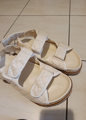 Zara Bej Dolgu Topuklu Kadın Sandalet