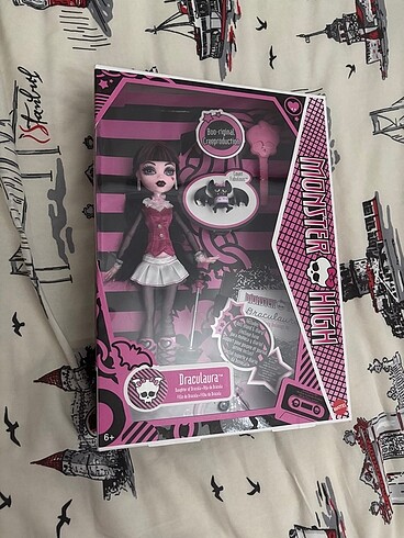 Monster high kutulu bebek