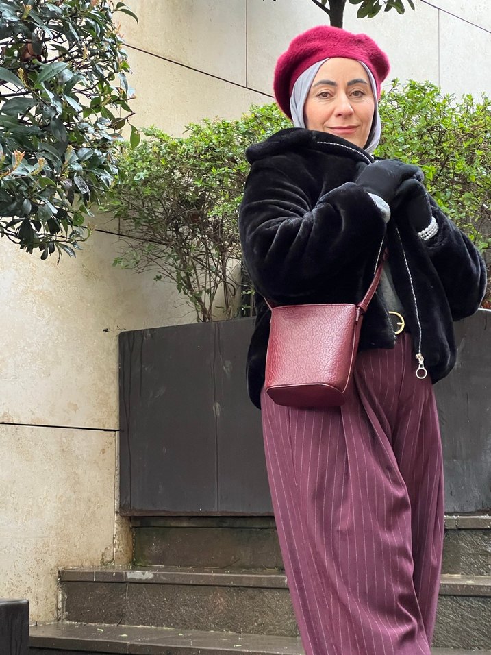 Siyah kadın kürk - Görsel 3