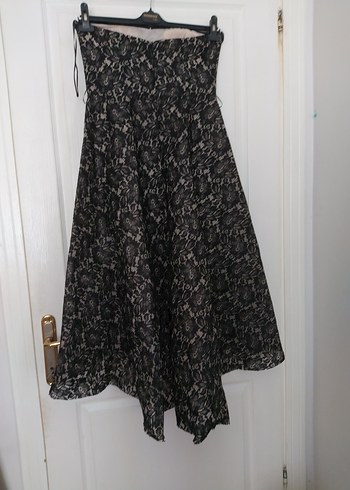 Siyah Dantel Detaylı Straplez Uzun Elbise - Görsel 3