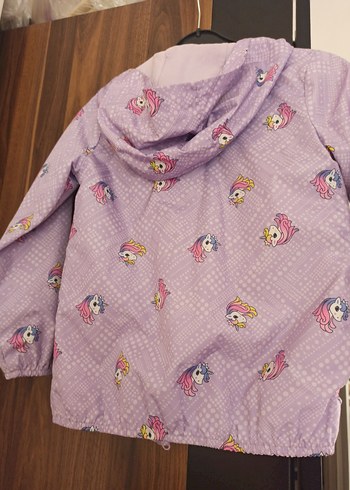 LC Waikiki Lc Waikiki Mor Desenli Kız Çocuk Yağmurluk