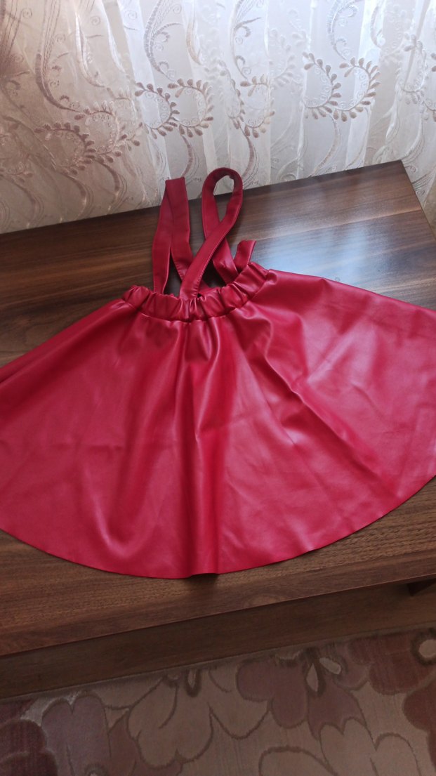 Kırmızı Deri Askılı Kız Çocuk Elbisesi ve beyaz gömlek - Görsel 3