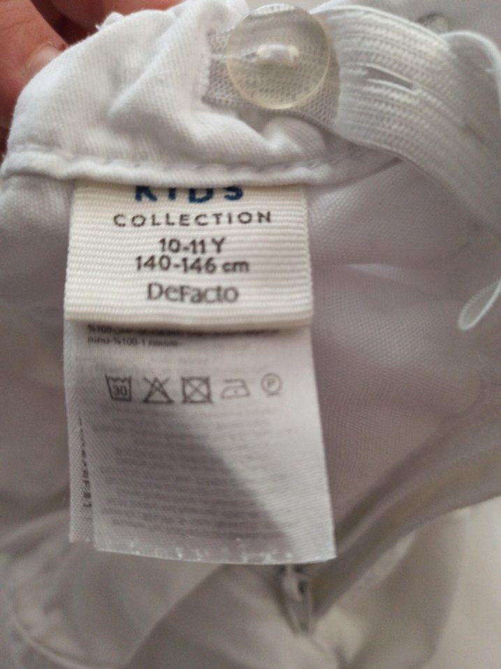 Erkek Çocuk Beyaz Pamuklu Bol Kesim Şort - Görsel 3