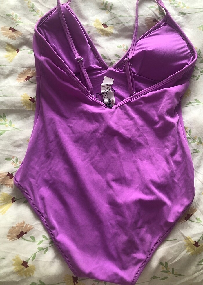 mor mayo kadın - Görsel 3