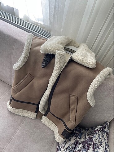 m Beden camel Renk Stradivarius Kürklü Yelek