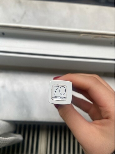 Maybelline Maybelline 70 Amazonian Super Stay Mat Likit Ruj