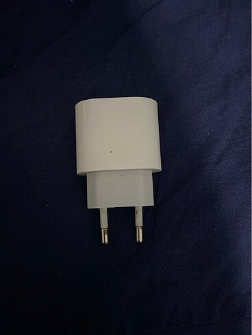 Apple USB-C güç adaptörü
