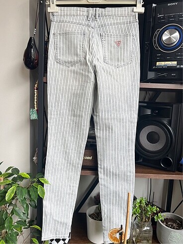 27 Beden Guess Çizgili Vintage Jean Pantolon