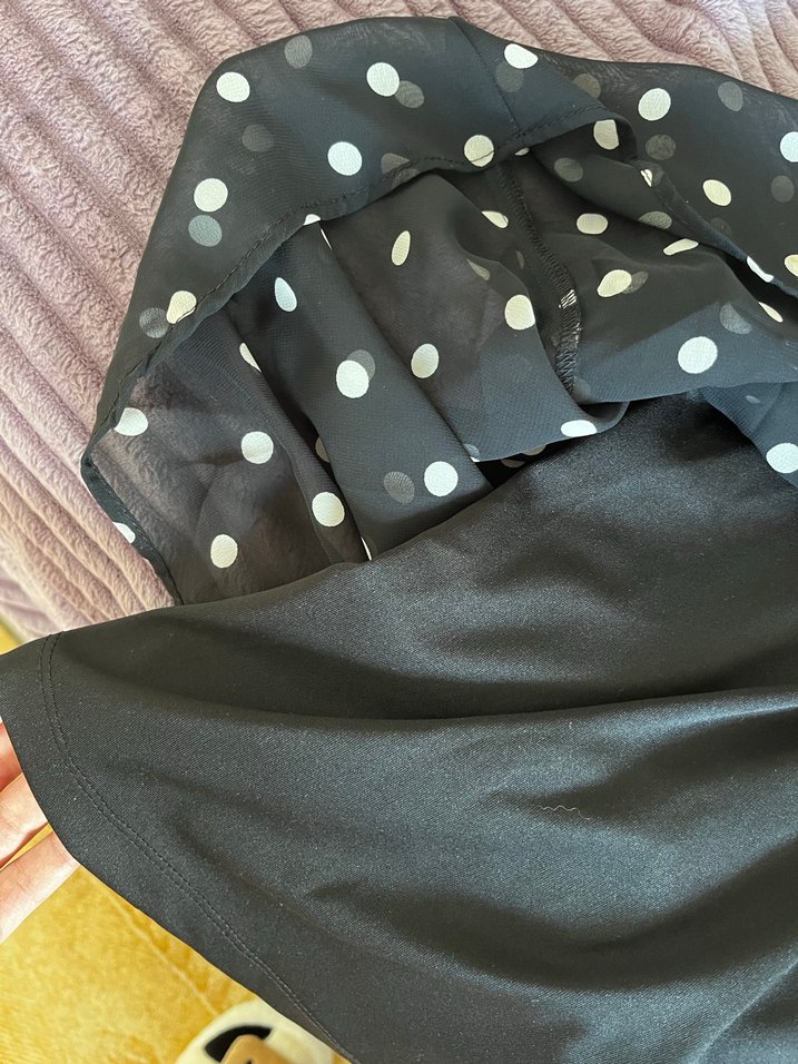 Uzun Kollu Puantiyeli Siyah Elbise - Görsel 4