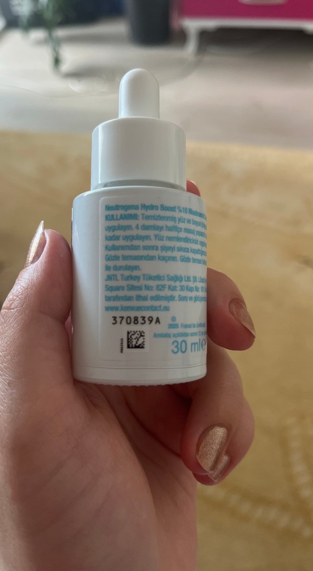 Neutrogena Hydro Boost %10 Niasinamid Serum 30ml - Görsel 4