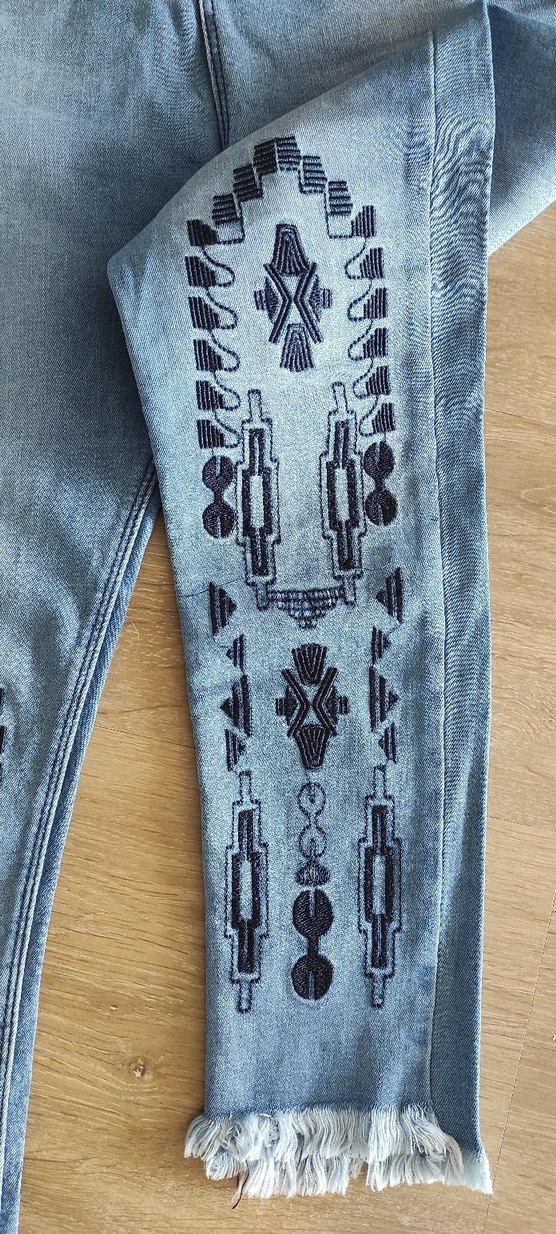 Nakışlı ve Boncuklu Bohem Kadın Kot Pantolon - Görsel 4