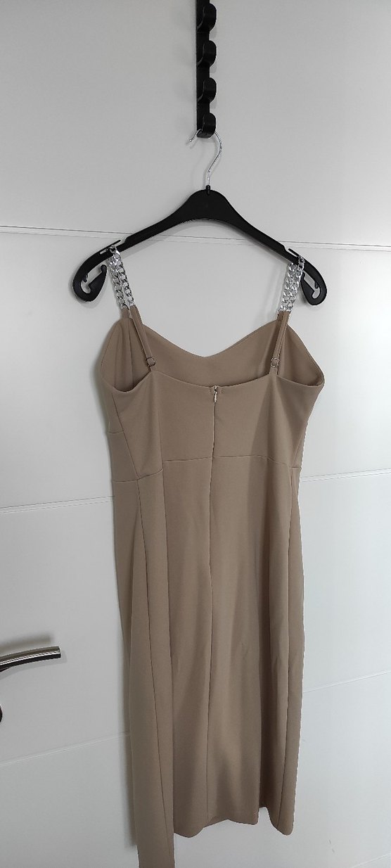 Bej İnce Askılı Uzun V Yaka Elbise - Görsel 2