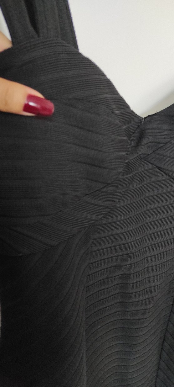 V Yaka Siyah Midi Strappy Elbise - Görsel 4