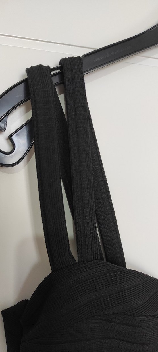 V Yaka Siyah Midi Strappy Elbise - Görsel 3