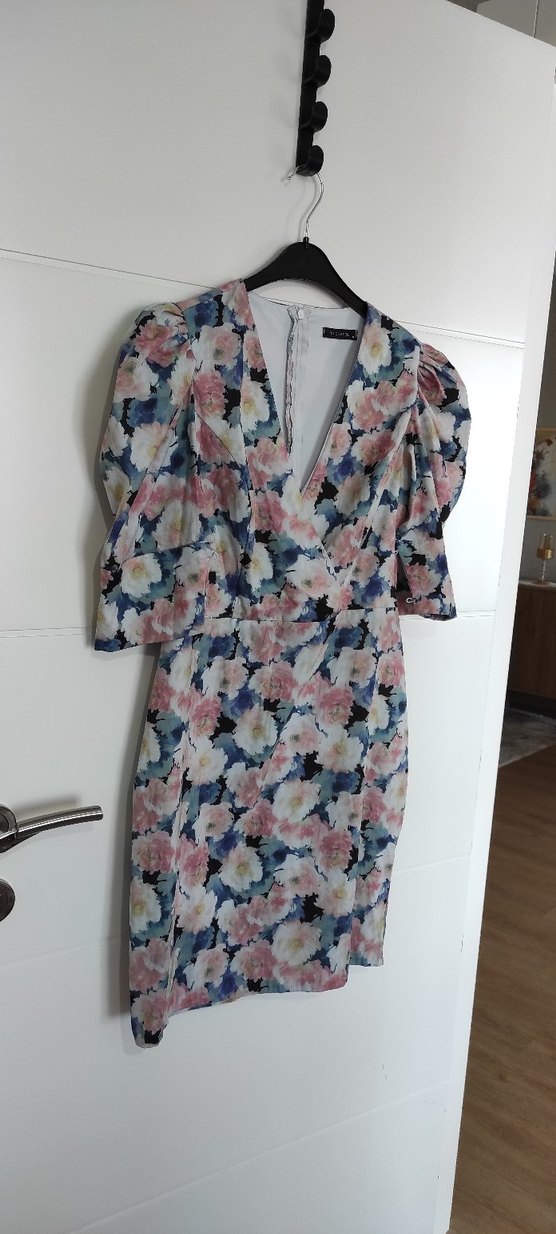 Çiçek Desenli V Yaka Mini Elbise - Görsel 2