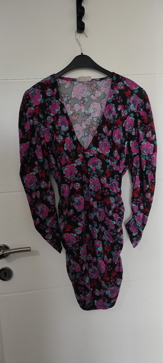 Pembe Çiçekli V Yaka Mini Elbise - Görsel 3