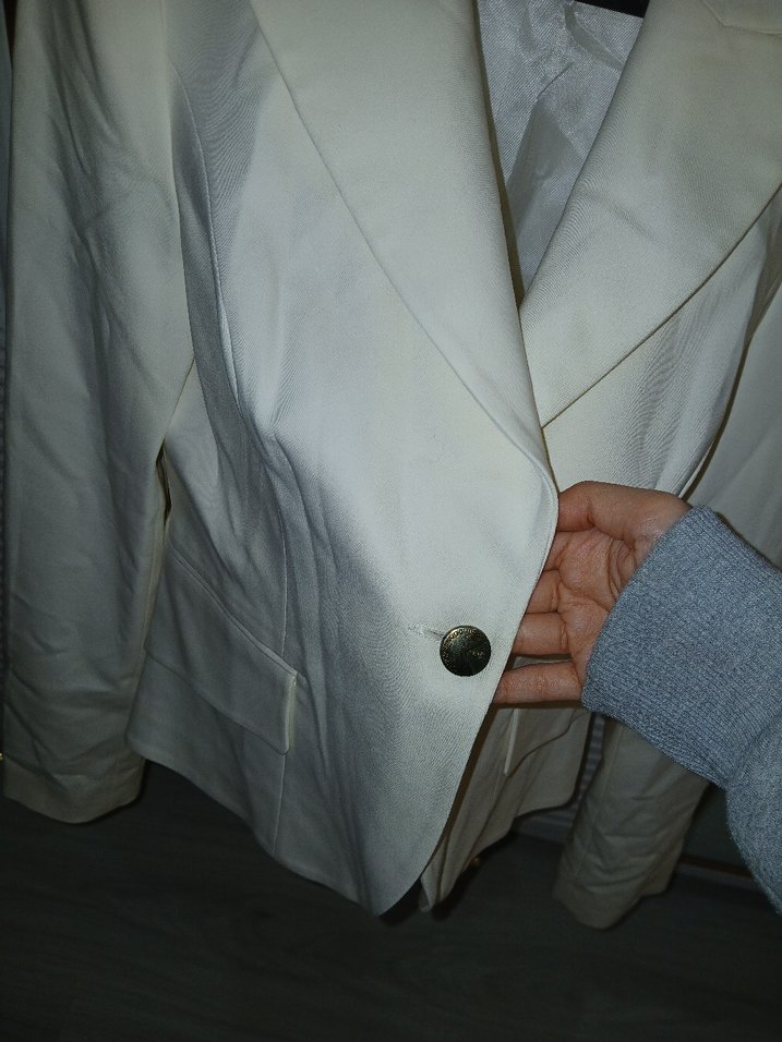 Beyaz Düğmeli Kadın Blazer Ceket - Görsel 3