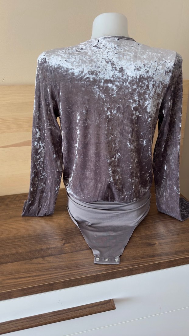 Uzun Kollu V Yakalı Gri Tie-Dye Mini Bodysuit - Görsel 3