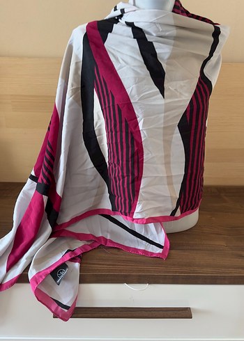 Pembe Drapeli Modern Kadın Fular