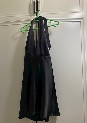 Zara Siyah Drapeli Saten Halter Yaka Mini Elbise