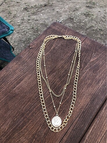 Accessorize Kolye