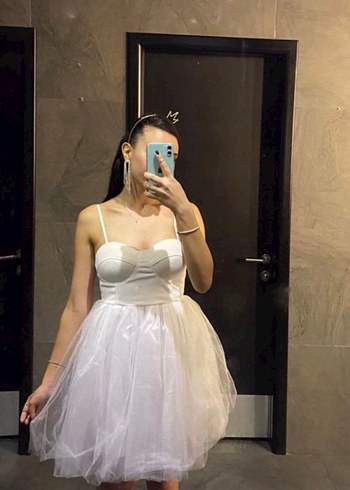 Beyaz Mini Straplez Elbise
