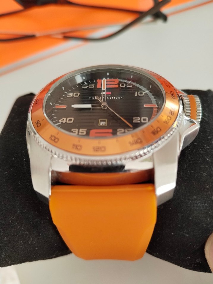 Tommy Hilfiger orijinal Turuncu Biker Erkek Kol Saati 52 mm çap - Görsel 4