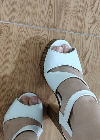 Yüksek Topuklu Beyaz Ayakkabı - Görsel 5