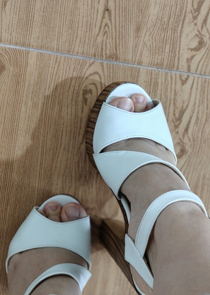 Yüksek Topuklu Beyaz Ayakkabı - Görsel 5