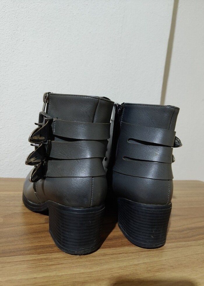 Kadın Bot - Görsel 3