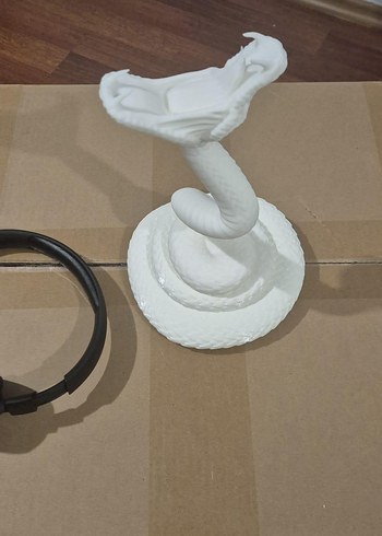 Beyaz Yılan Tasarımlı Kulaklık Tutucu - Görsel 4