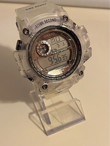 Diğer CASIO G-SHOCK modeli şık saat