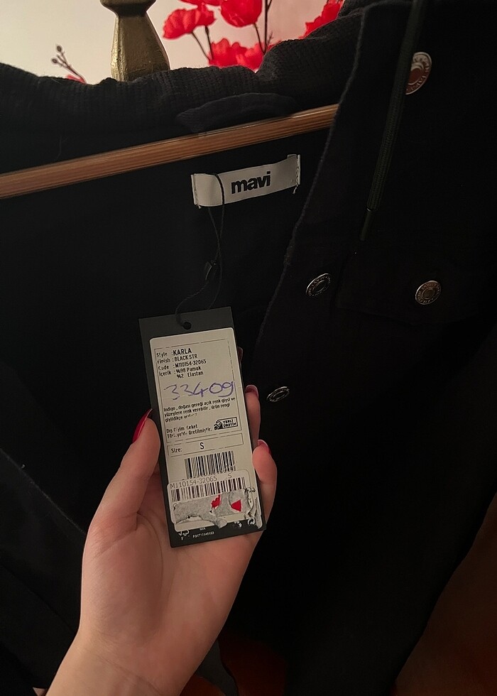 etiketli siyah şapkalı kot ceket - Görsel 3