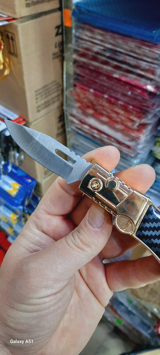 Altın Renkli Karbon Desenli Katlanır Çakı hem çakmak - Görsel 4