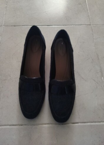42 Beden 42 numara Clarks marka kadın topuklu ayakkabı