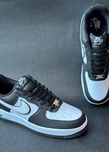Nike Air Force 1 Siyah Beyaz Retro Sneaker