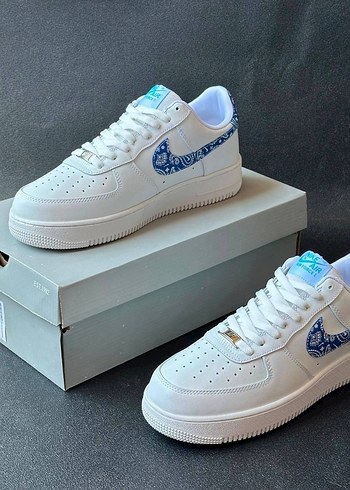 Nike Beyaz Mavi Desenli Dusuk Bilek Sneaker