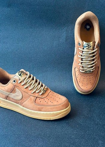 Nike Air Low Suet Sneaker