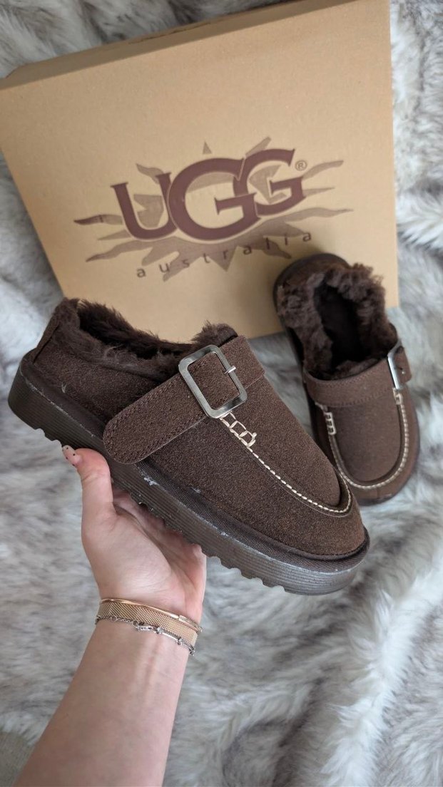 UGG Kahverengi Süet Tokalı Kadın Terlik — görsel 2/9