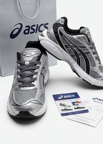Asics ürünü
