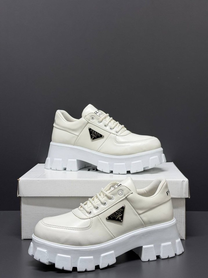 Prada Beyaz Deri Sneaker — görsel 3/6