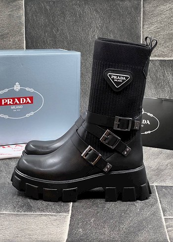 Prada ürünü