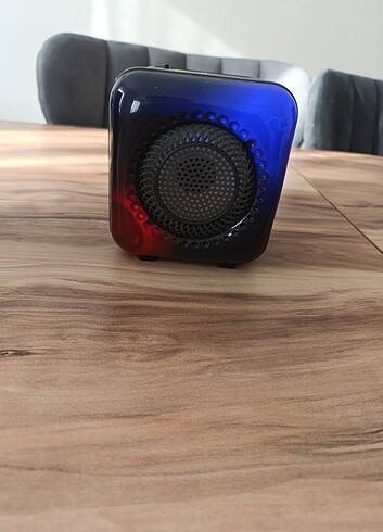 Işıklı Bluetooth hoparlör 