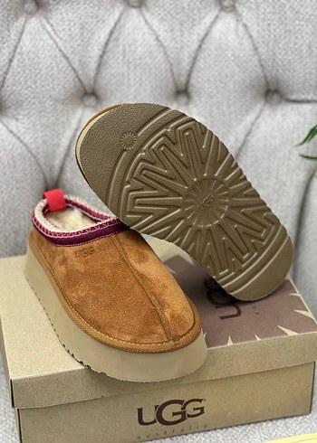 Ugg U g g