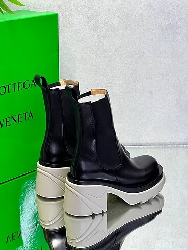40 Beden siyah Renk Bottega veneta