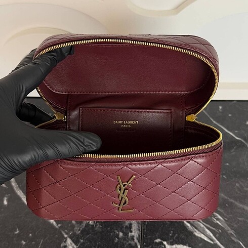 Yves Saint Laurent Saint laurent