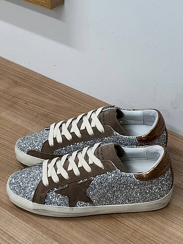 Golden goose
