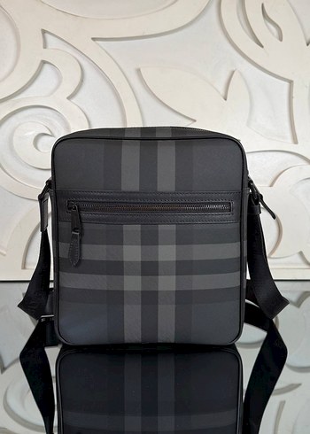 Burberry Erkek Gri Kareli Omuz Çantası - Görsel 3