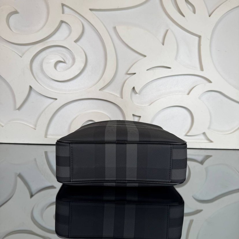 Burberry Erkek Gri Kareli Omuz Çantası - Görsel 2